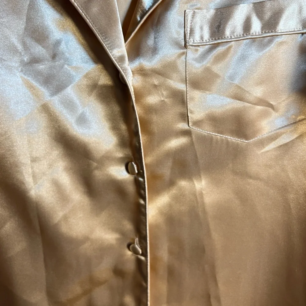 Valerie Stevens Gold Short Sleeve Button Down Sleep/Pajama Top Size S - Picture 6 of 8